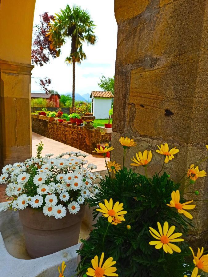 La Venta De Miyares - Casa De Indianos Hotel Pilona Luaran gambar